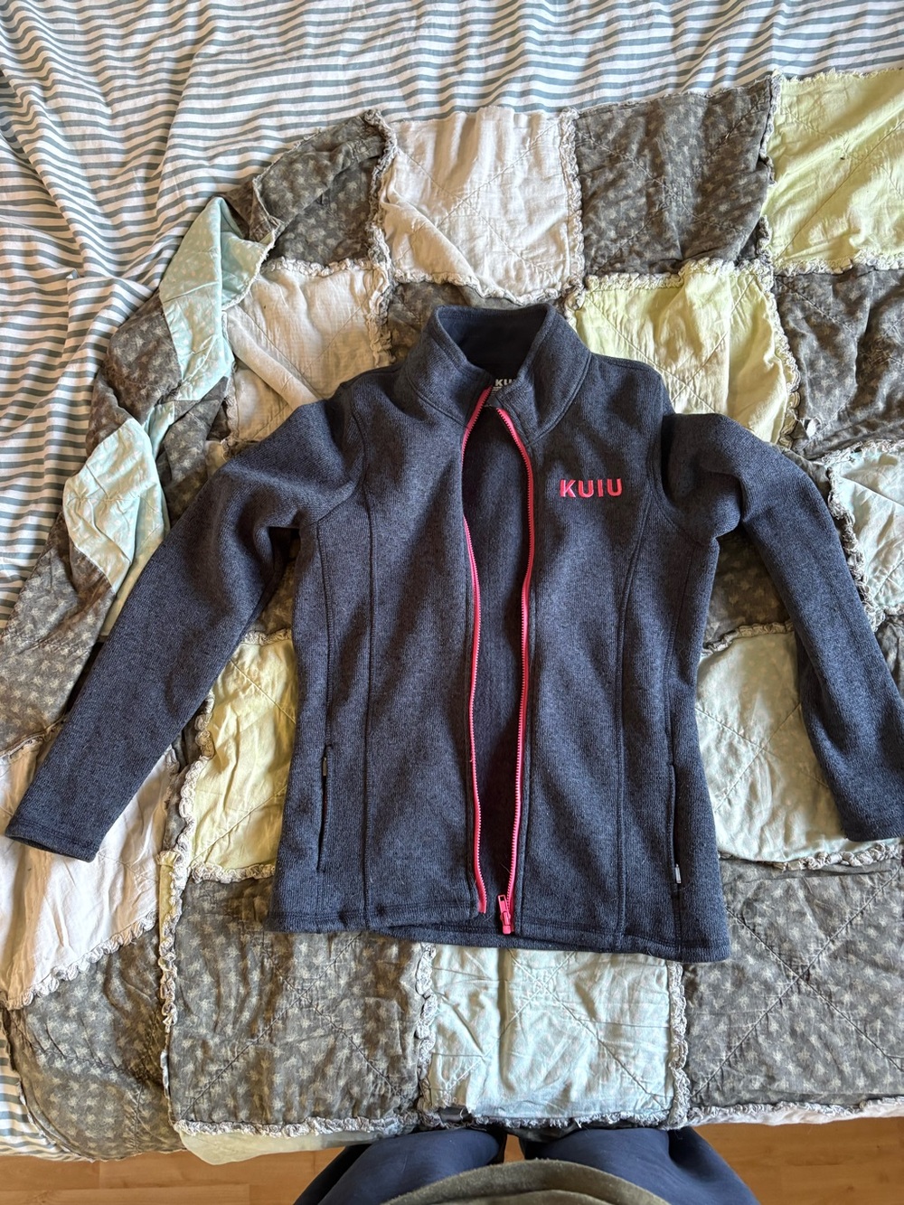 KUIU Gray High-Loft Sweater Fleece with Cream Logo